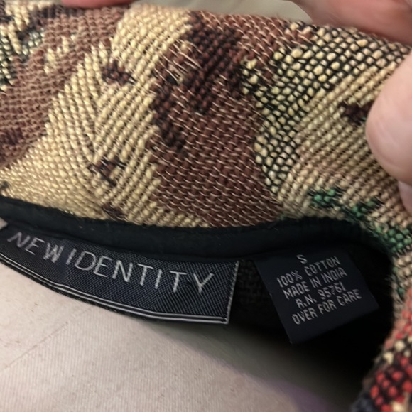 New Identity Women’s Tapestry Jacket. - Picture 9 of 11